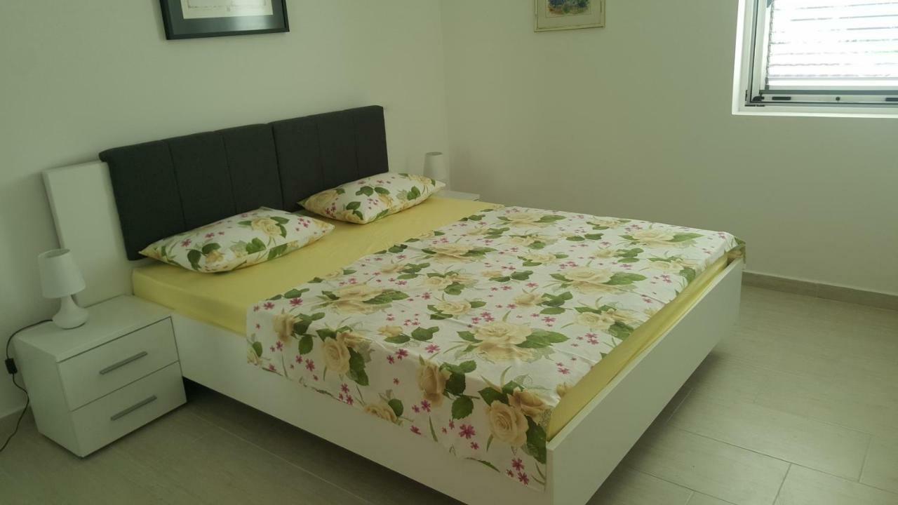 Apartments Rolovina 蒂瓦特 外观 照片